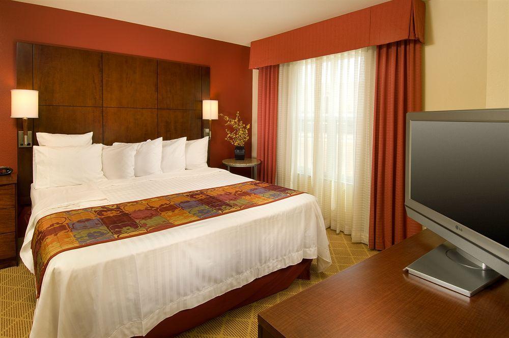 Residence Inn By Marriott San Antonio Seaworld / Lackland Rom bilde