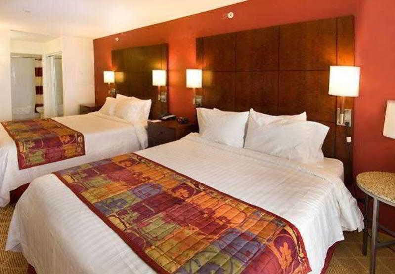Residence Inn By Marriott San Antonio Seaworld / Lackland Eksteriør bilde